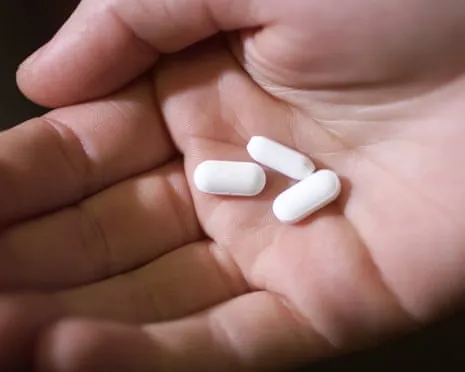Low-Dose Aspirin Demonstrates Major Benefit in Preventing Bowel Cancer Return, Trial Finds
